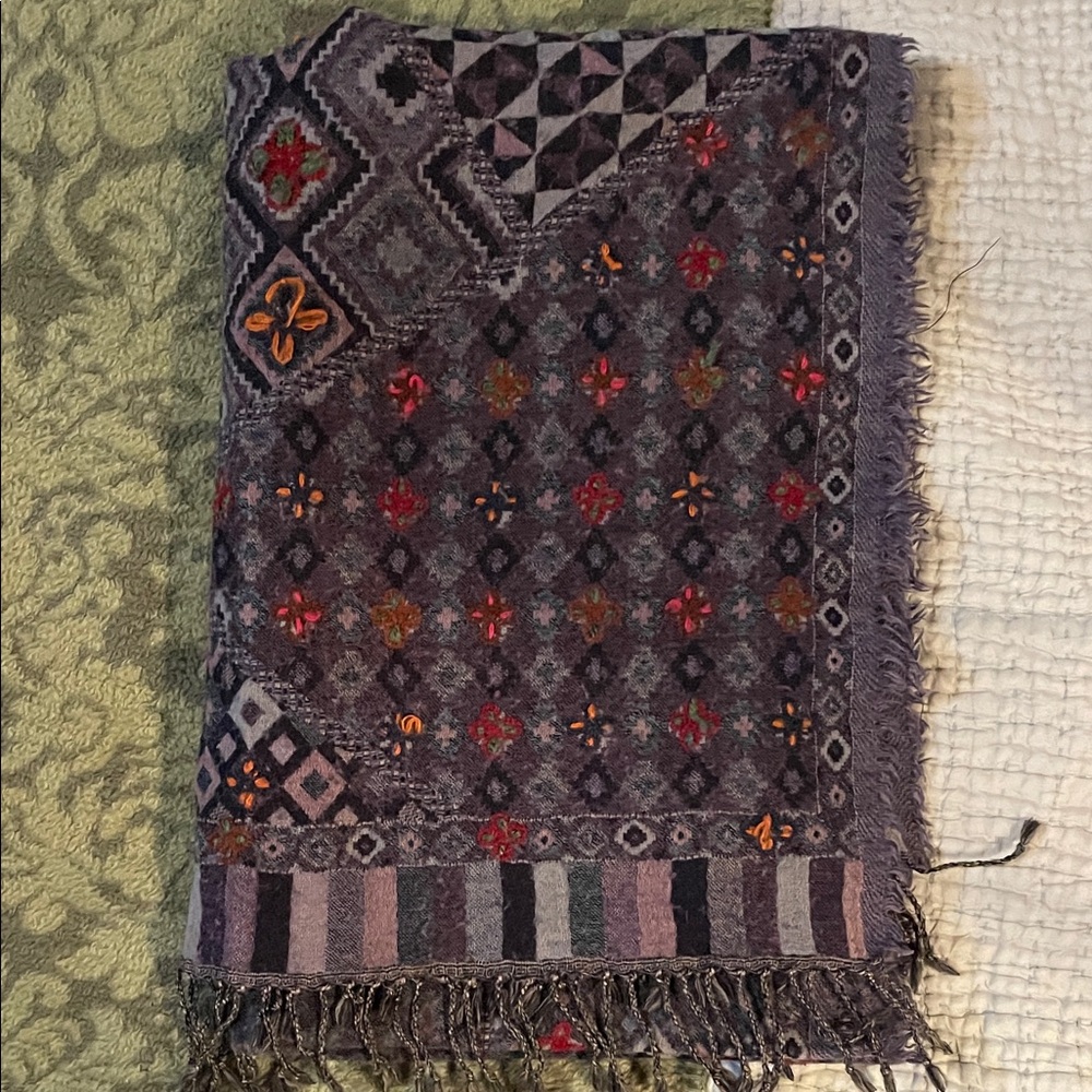 Elegant Multicolor Patterned Scarf